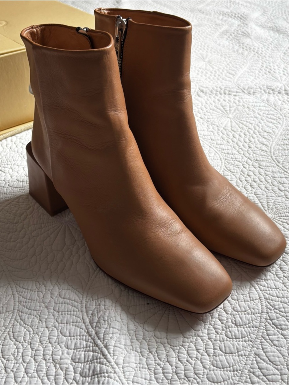 LOQ Lazaro Ankle Boots in Cuero / 41